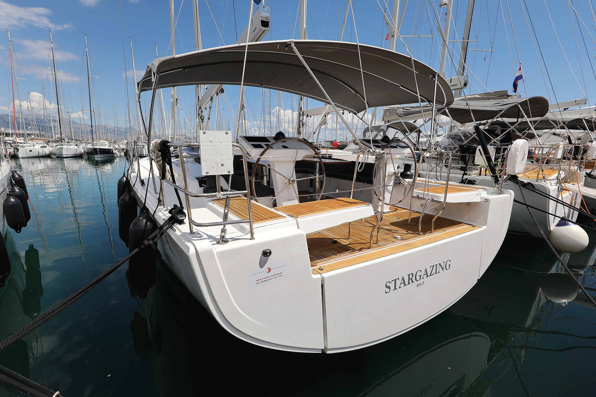Hanse 548 - 5 + 1 cab. — photo 3