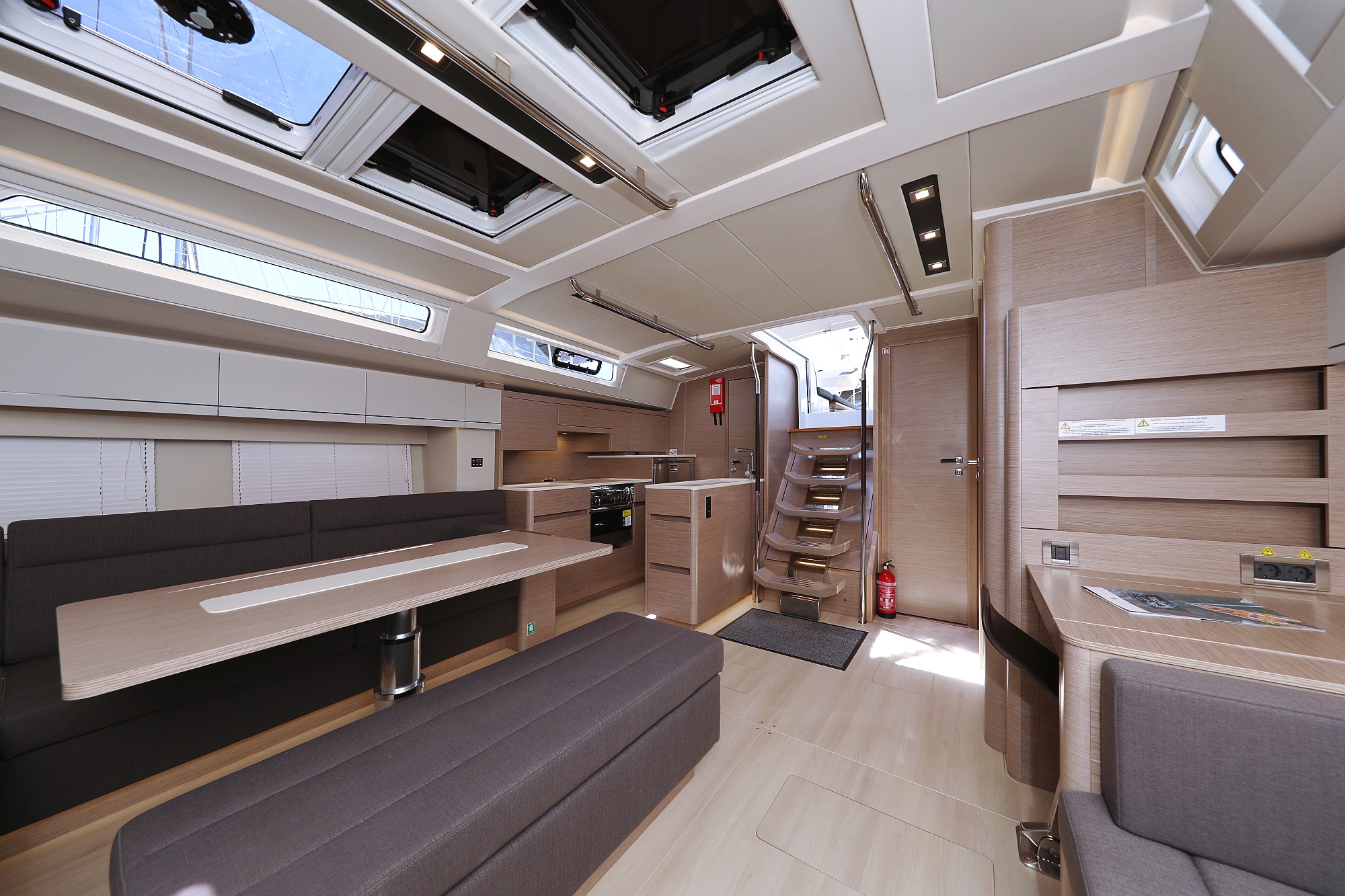 Hanse 548 - 5 + 1 cab. — photo 14