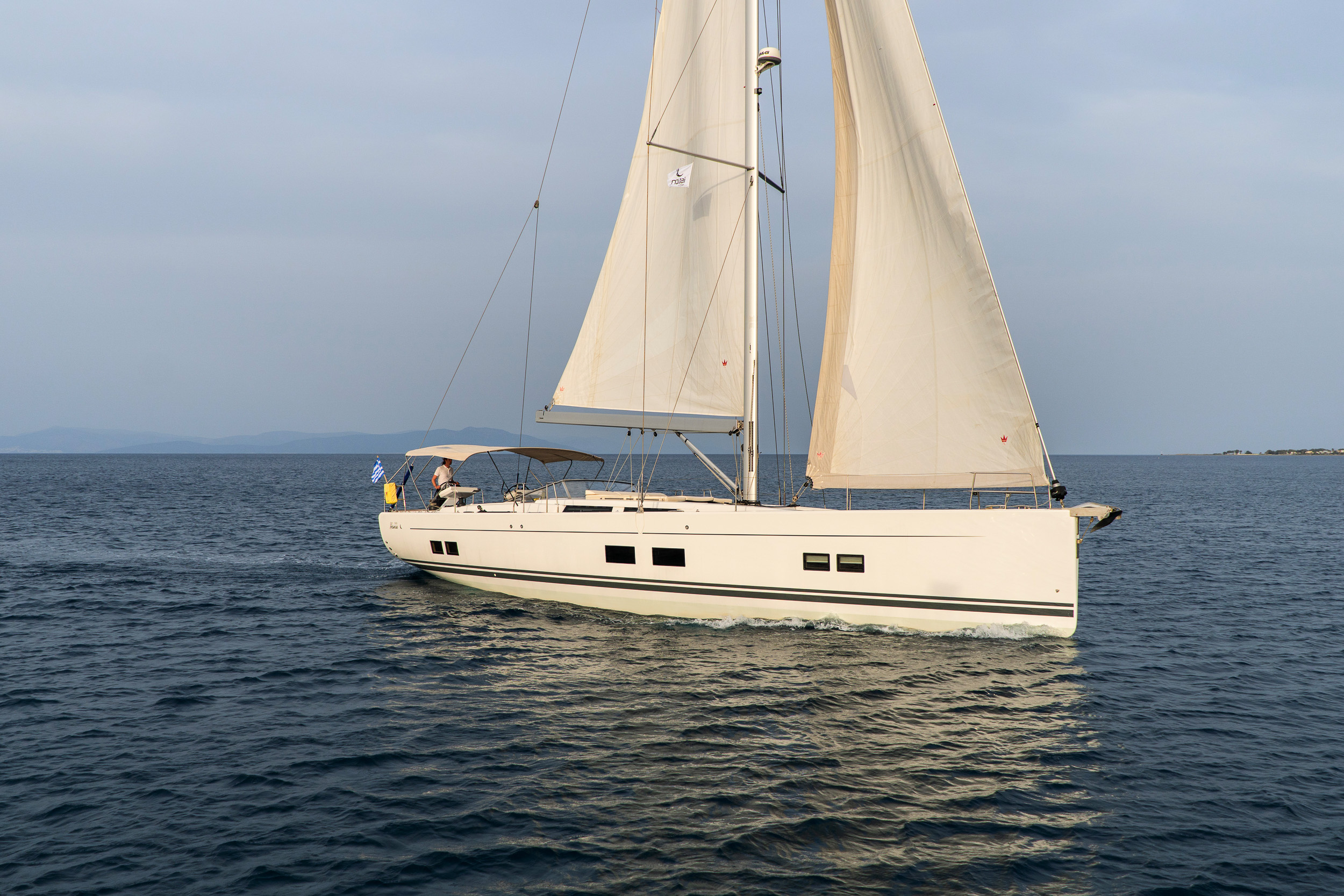 Hanse 588 - 3 + 1 cab. — photo 6