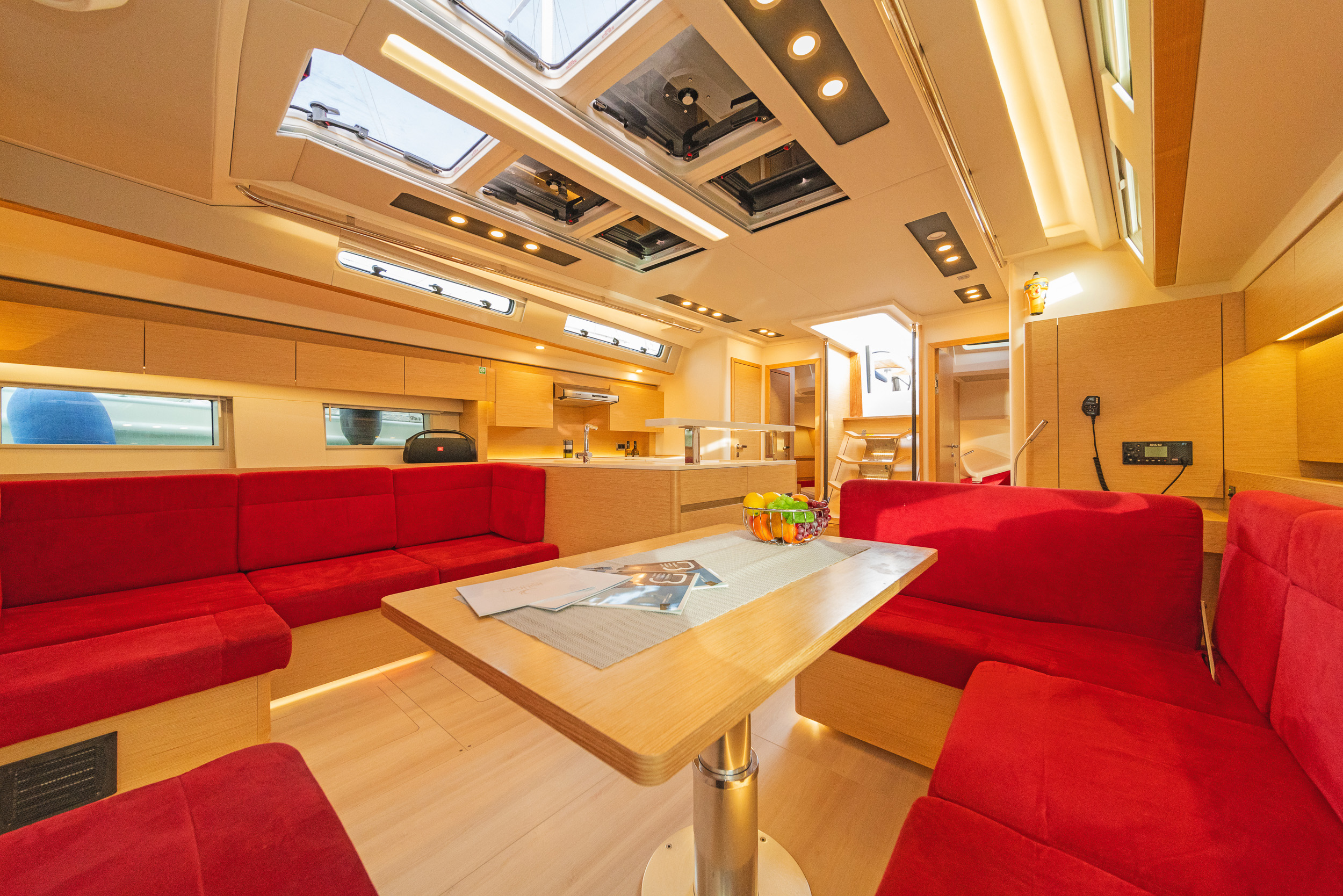 Hanse 588 - 3 + 1 cab. — photo 15