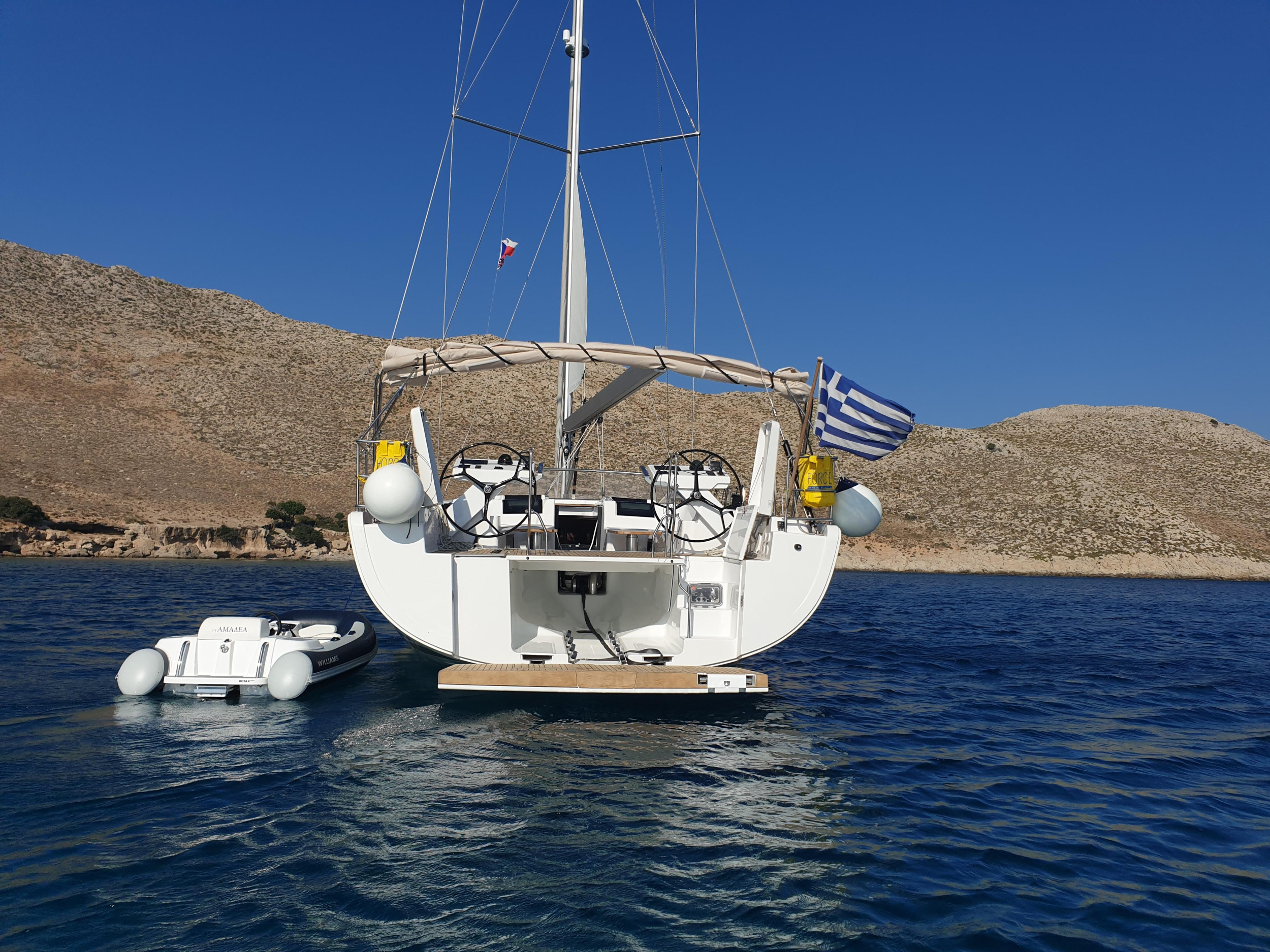 Hanse 588 - 3 + 1 cab. — photo 20
