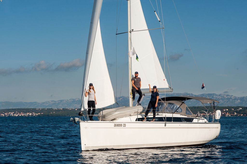 Bavaria Cruiser 34 Style - 3 cab. — photo 4