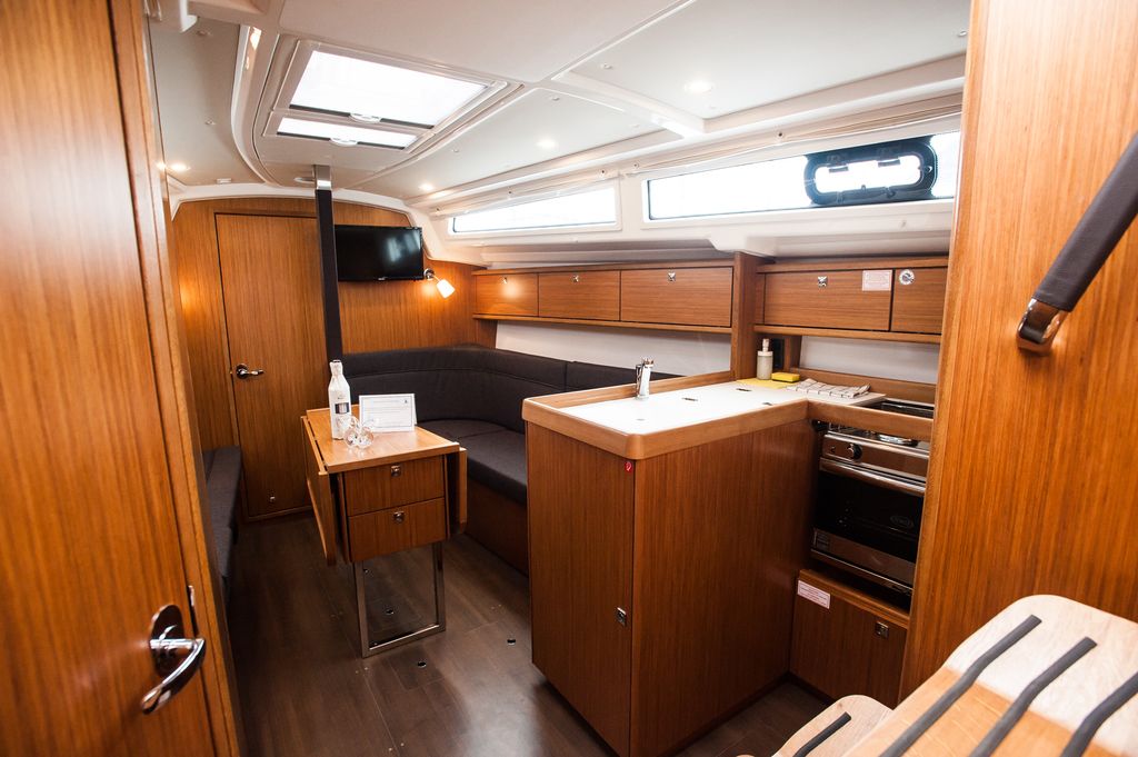Bavaria Cruiser 34 Style - 3 cab. — photo 7