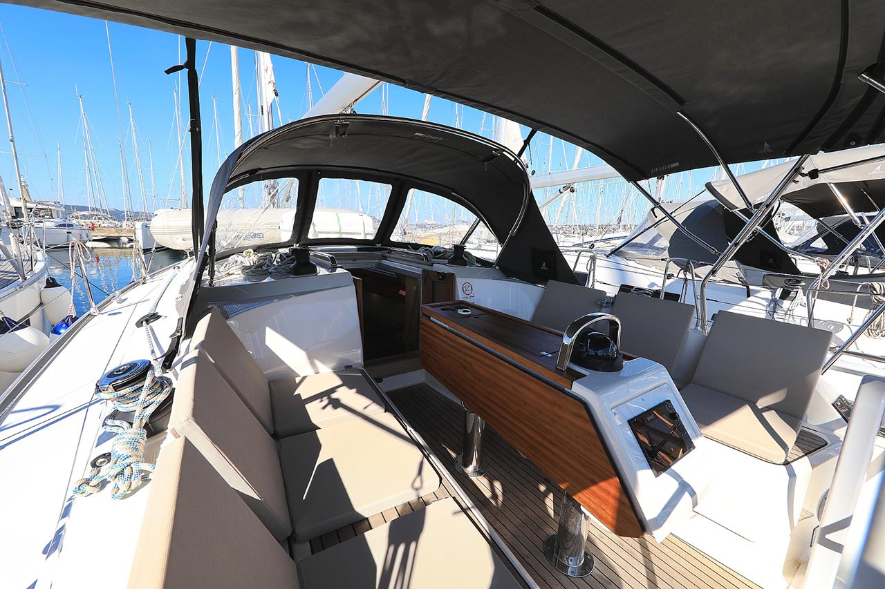 Bavaria Cruiser 37 - 3 cab. — photo 8