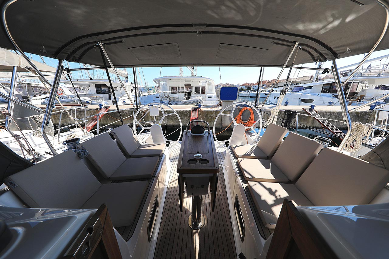 Bavaria Cruiser 37 - 3 cab. — photo 9