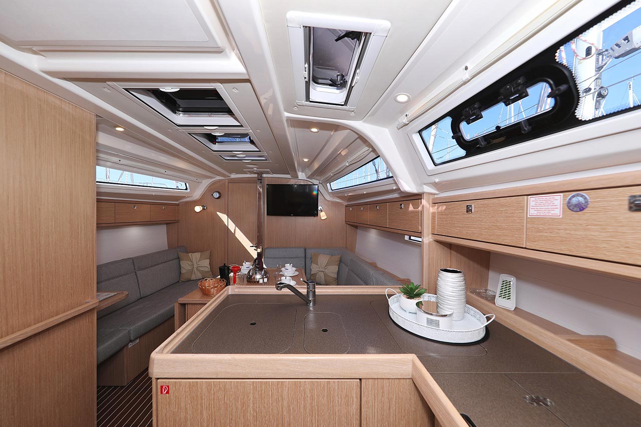 Bavaria Cruiser 37 - 3 cab. — photo 11