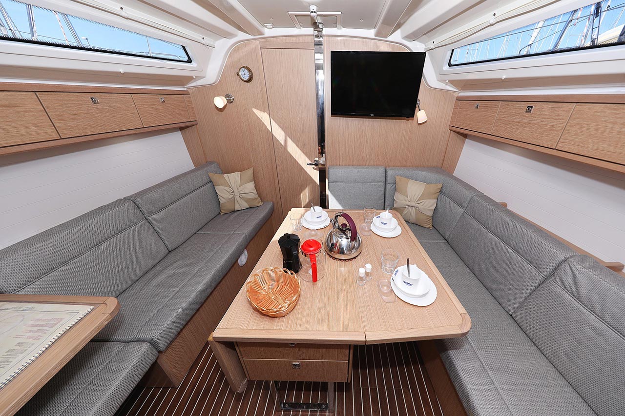Bavaria Cruiser 37 - 3 cab. — photo 13