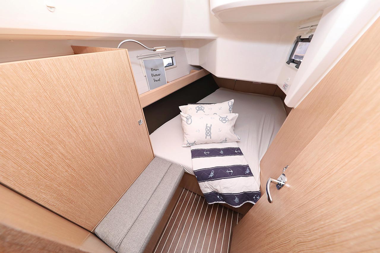 Bavaria Cruiser 37 - 3 cab. — photo 21