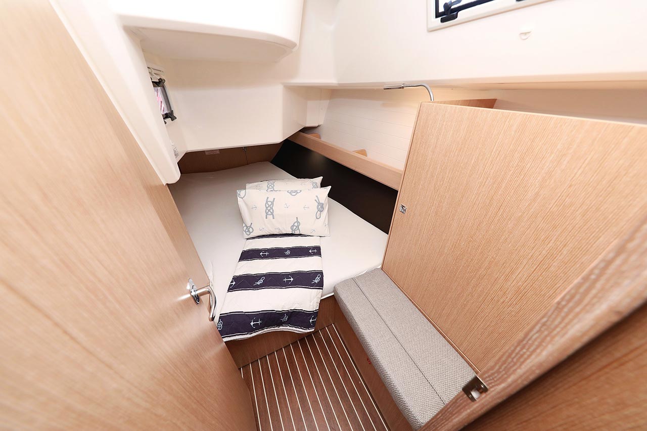 Bavaria Cruiser 37 - 3 cab. — photo 22