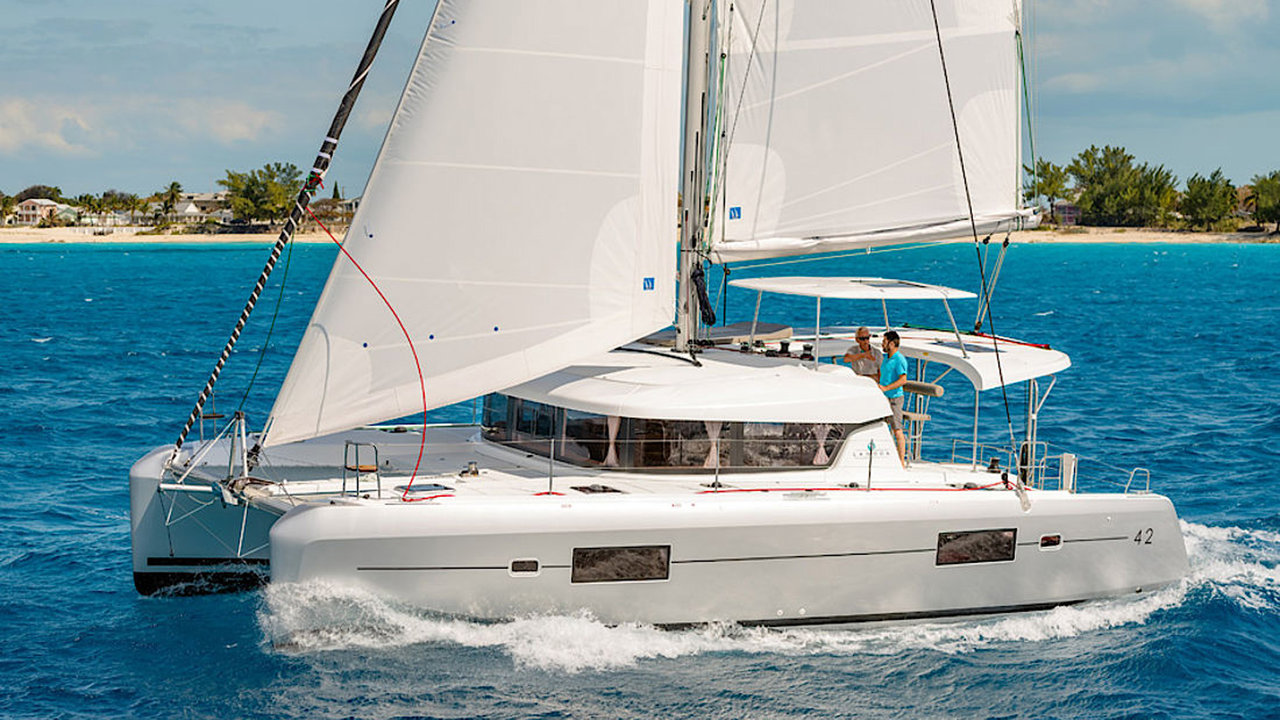 Lagoon 42 - 4 cab. — photo 1
