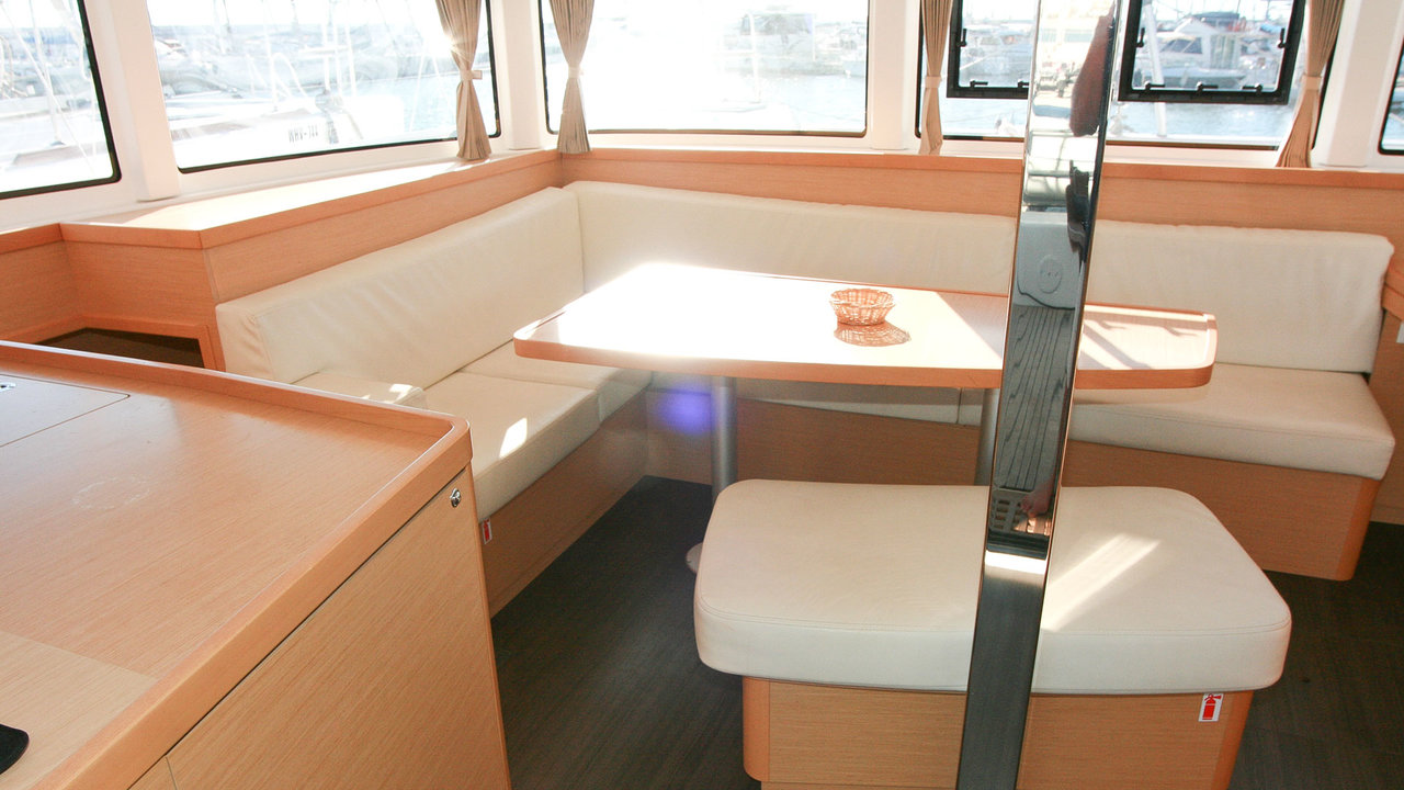 Lagoon 42 - 4 cab. — photo 11