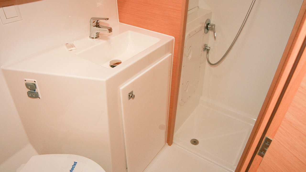 Lagoon 42 - 4 cab. — photo 16