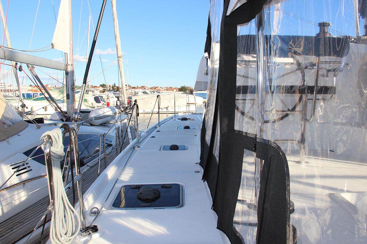 Lagoon 42 - 4 + 2 cab. — photo 3