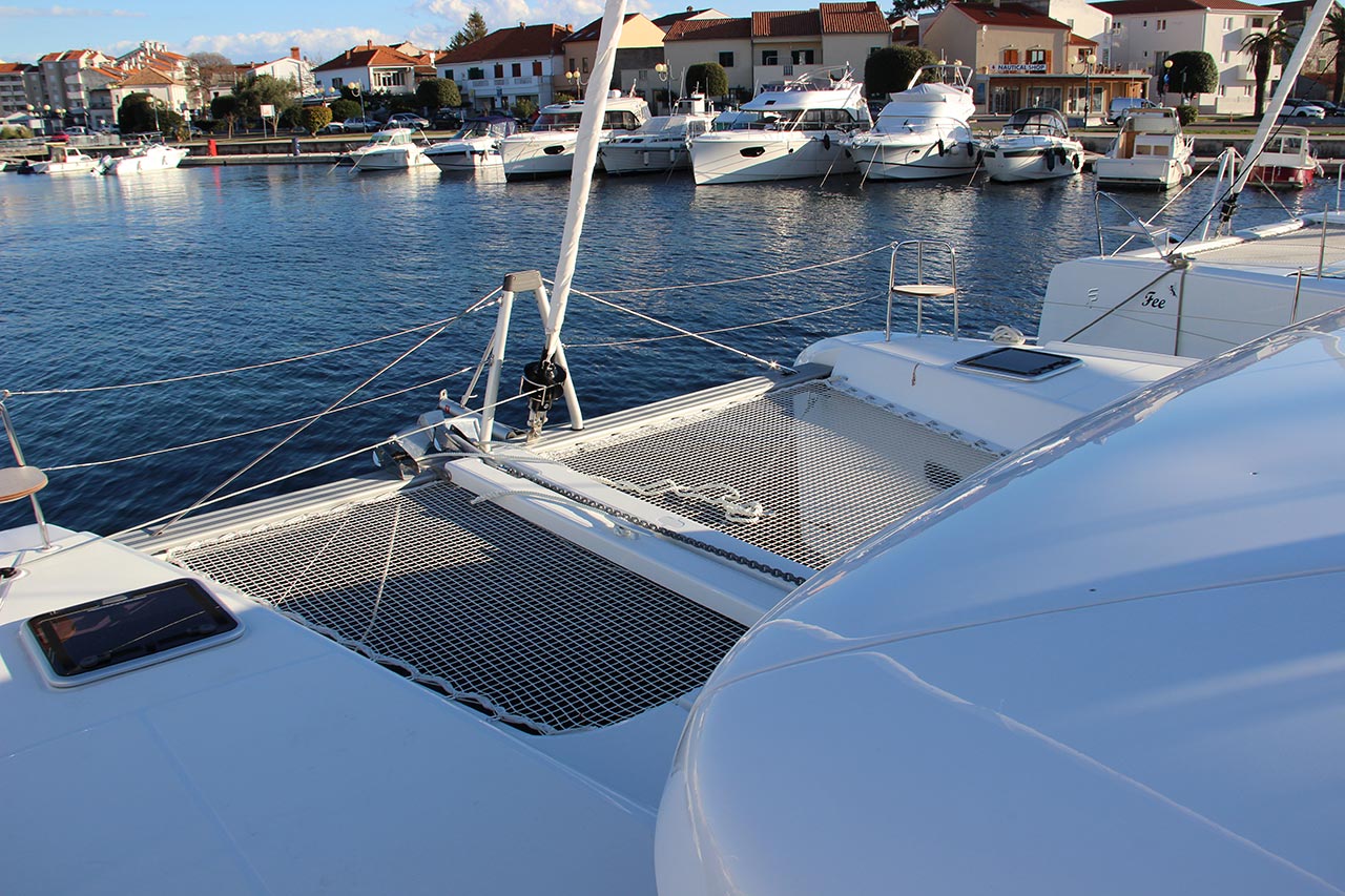 Lagoon 42 - 4 + 2 cab. — photo 7