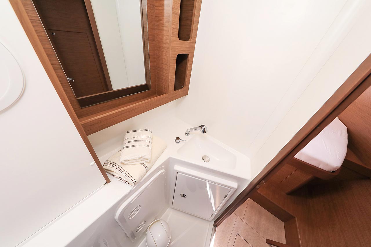 Lagoon 42 - 4 + 2 cab. — photo 28
