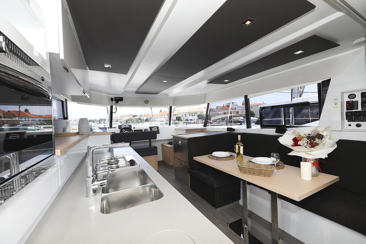 Fountaine Pajot MY 37 — photo 21