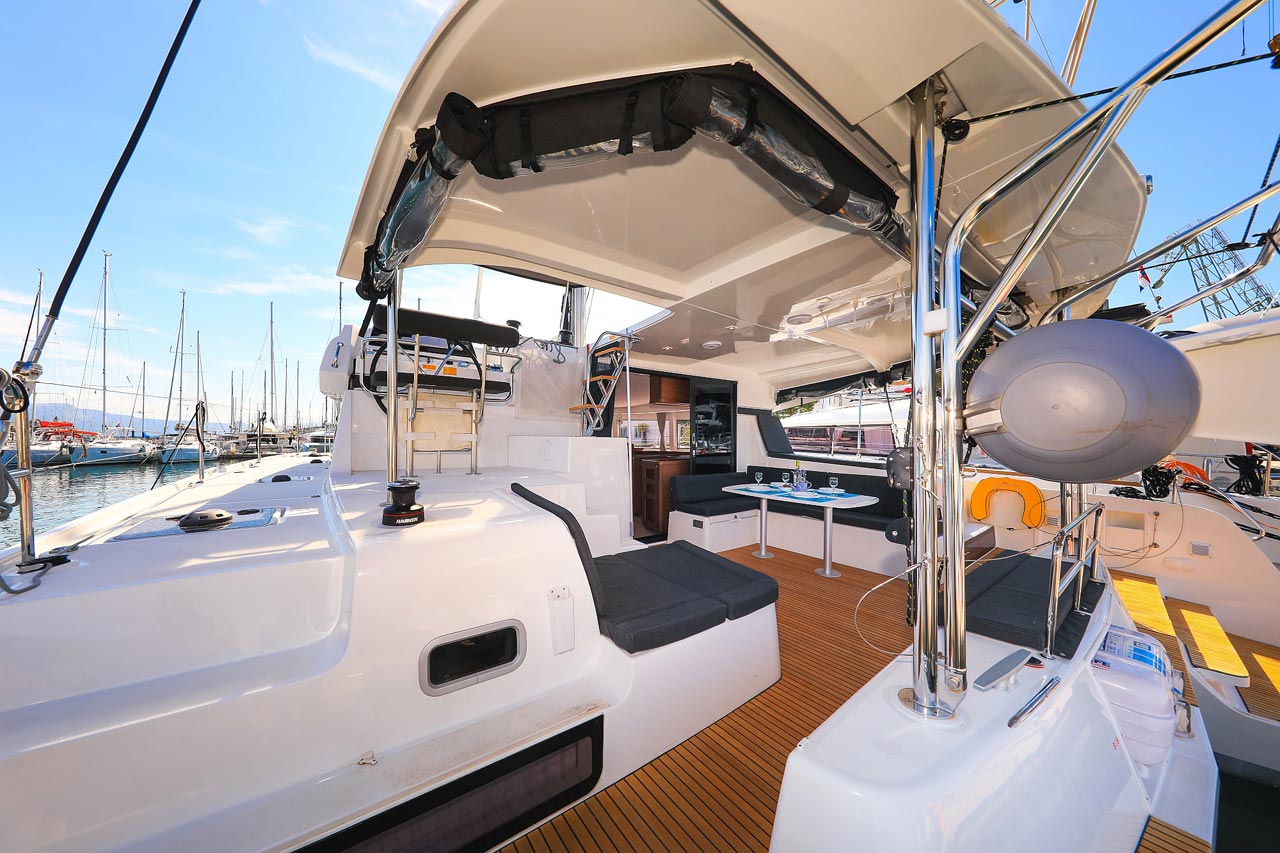 Lagoon 42 - 4 + 2 cab. — photo 4