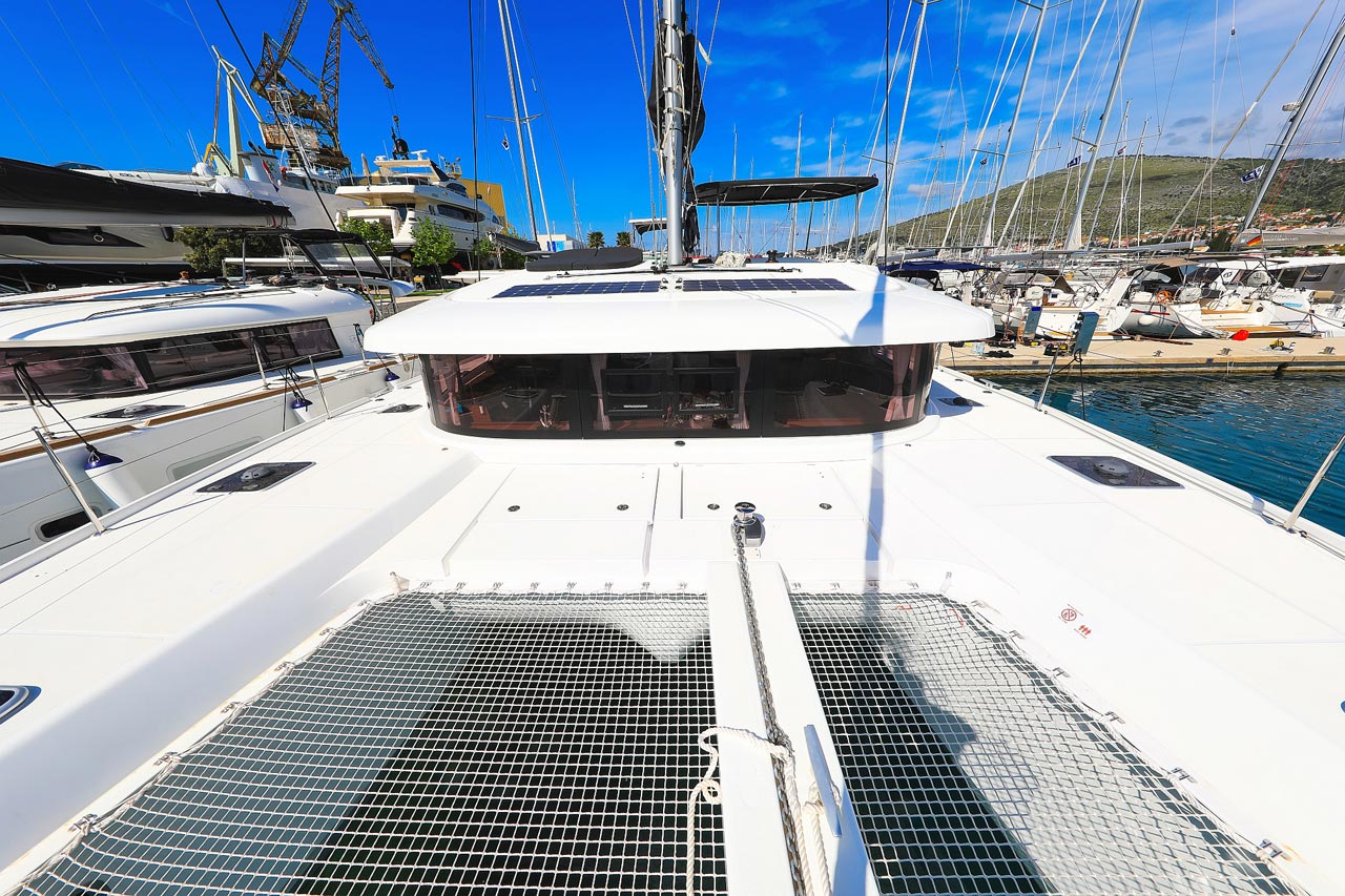 Lagoon 42 - 4 + 2 cab. — photo 8