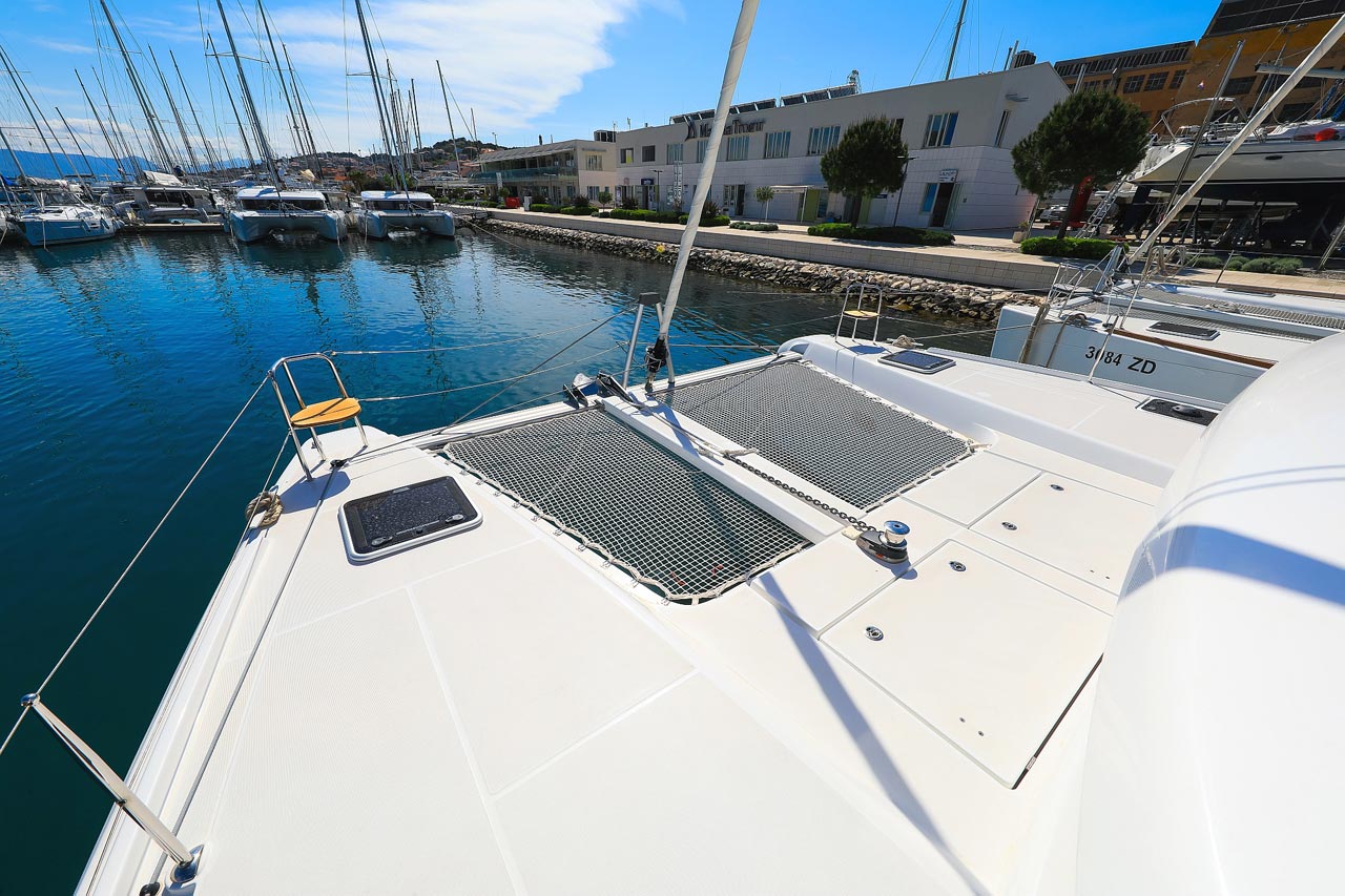 Lagoon 42 - 4 + 2 cab. — photo 10