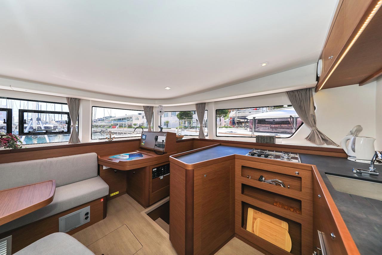 Lagoon 42 - 4 + 2 cab. — photo 20