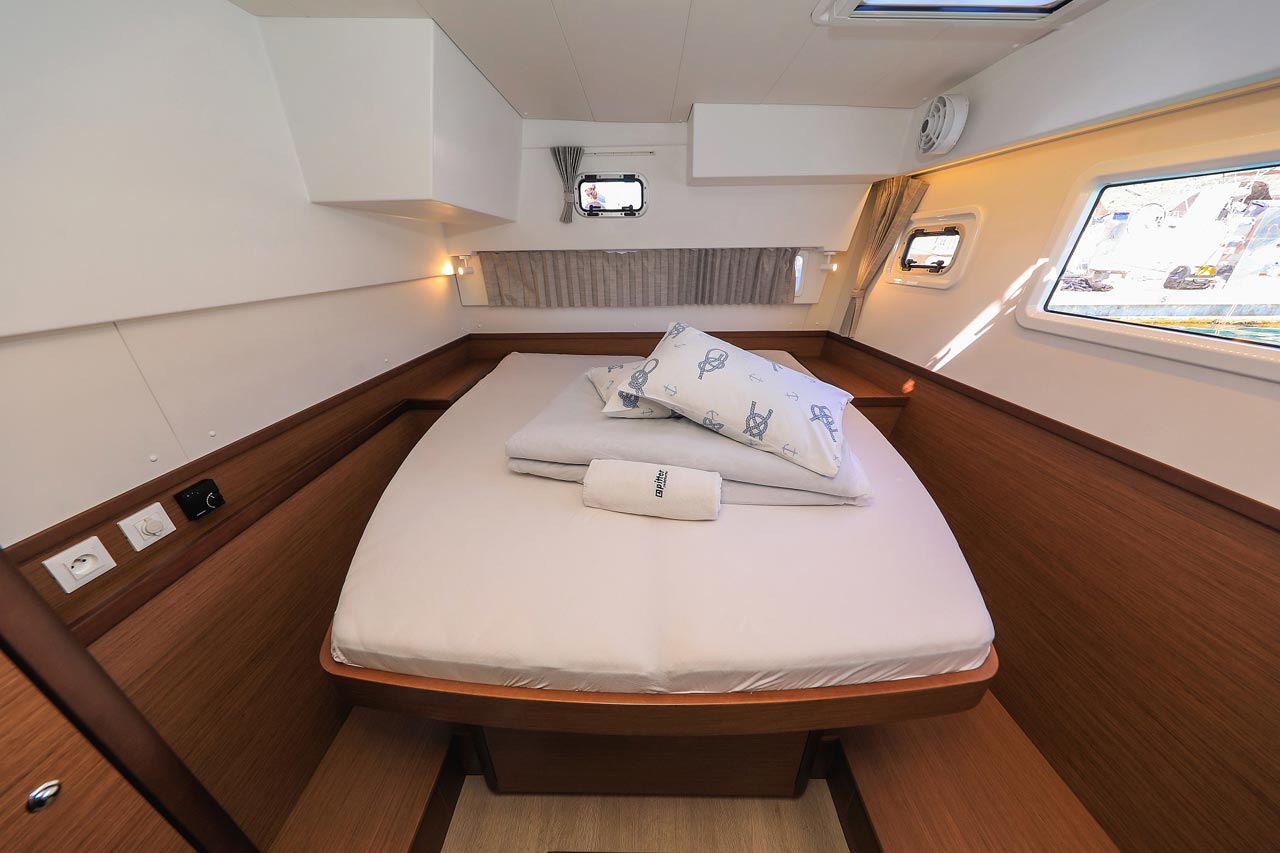 Lagoon 42 - 4 + 2 cab. — photo 23