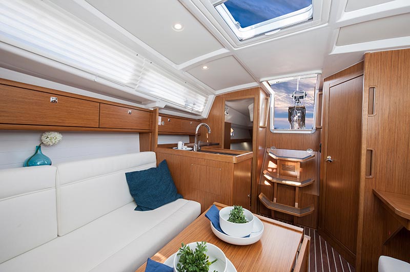 Bavaria Cruiser 33 — photo 4