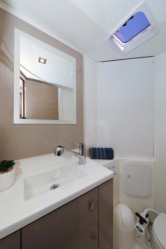 Fountaine Pajot Lucia 40 - 4 cab. — photo 25