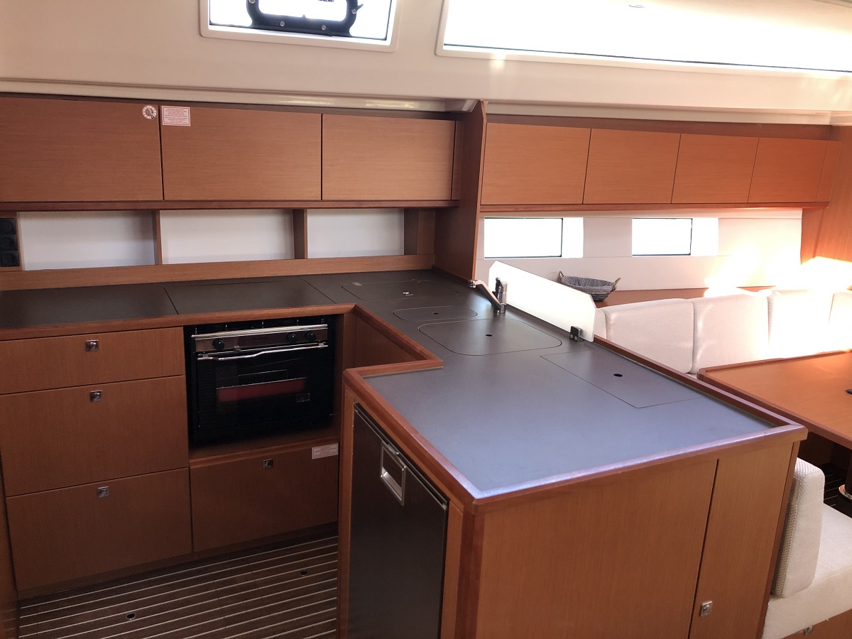 Bavaria C50 - 5 + 1 cab. — photo 14