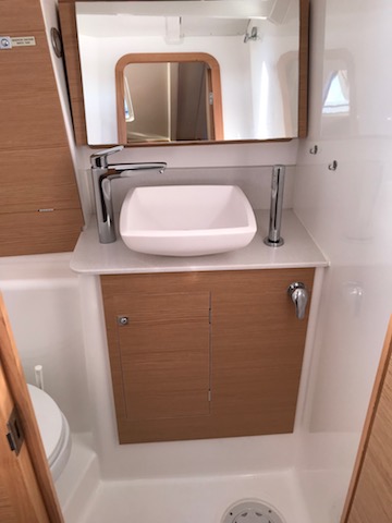 Dufour 390 GL — photo 11