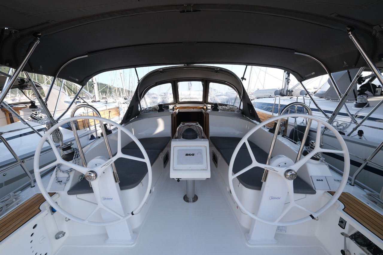 Bavaria Cruiser 37 - 3 cab. — photo 1