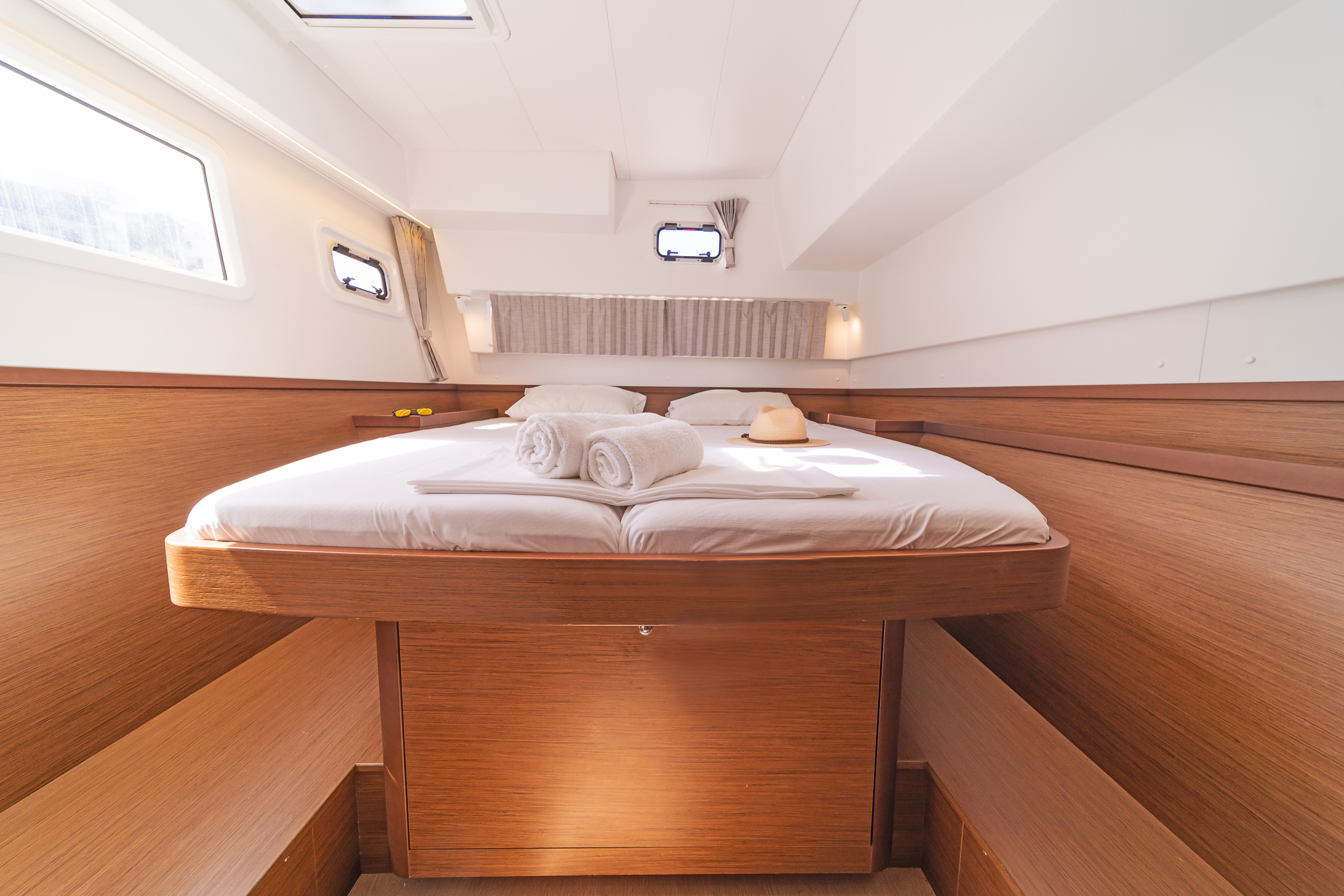 Lagoon 42 - 4 + 2 cab. — photo 4
