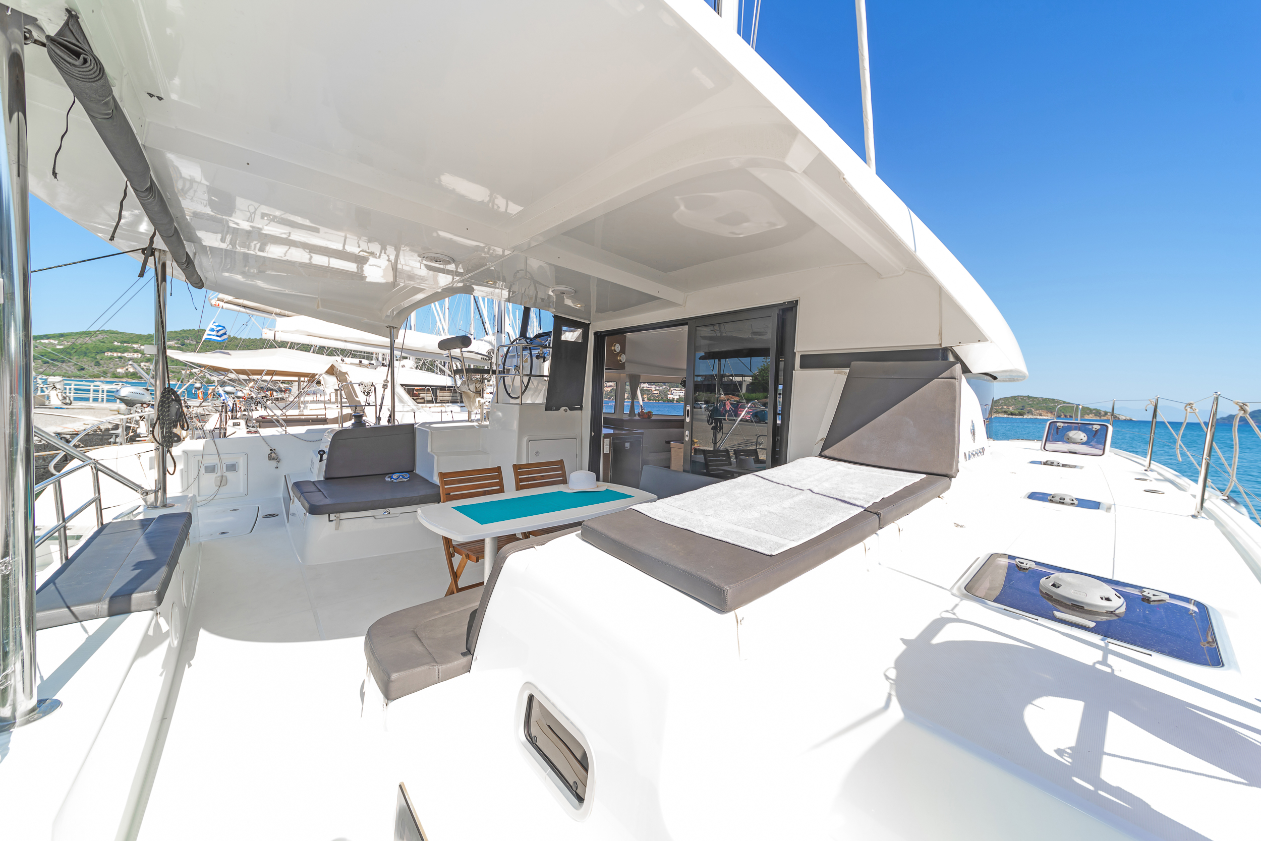 Lagoon 42 - 4 + 2 cab. — photo 11