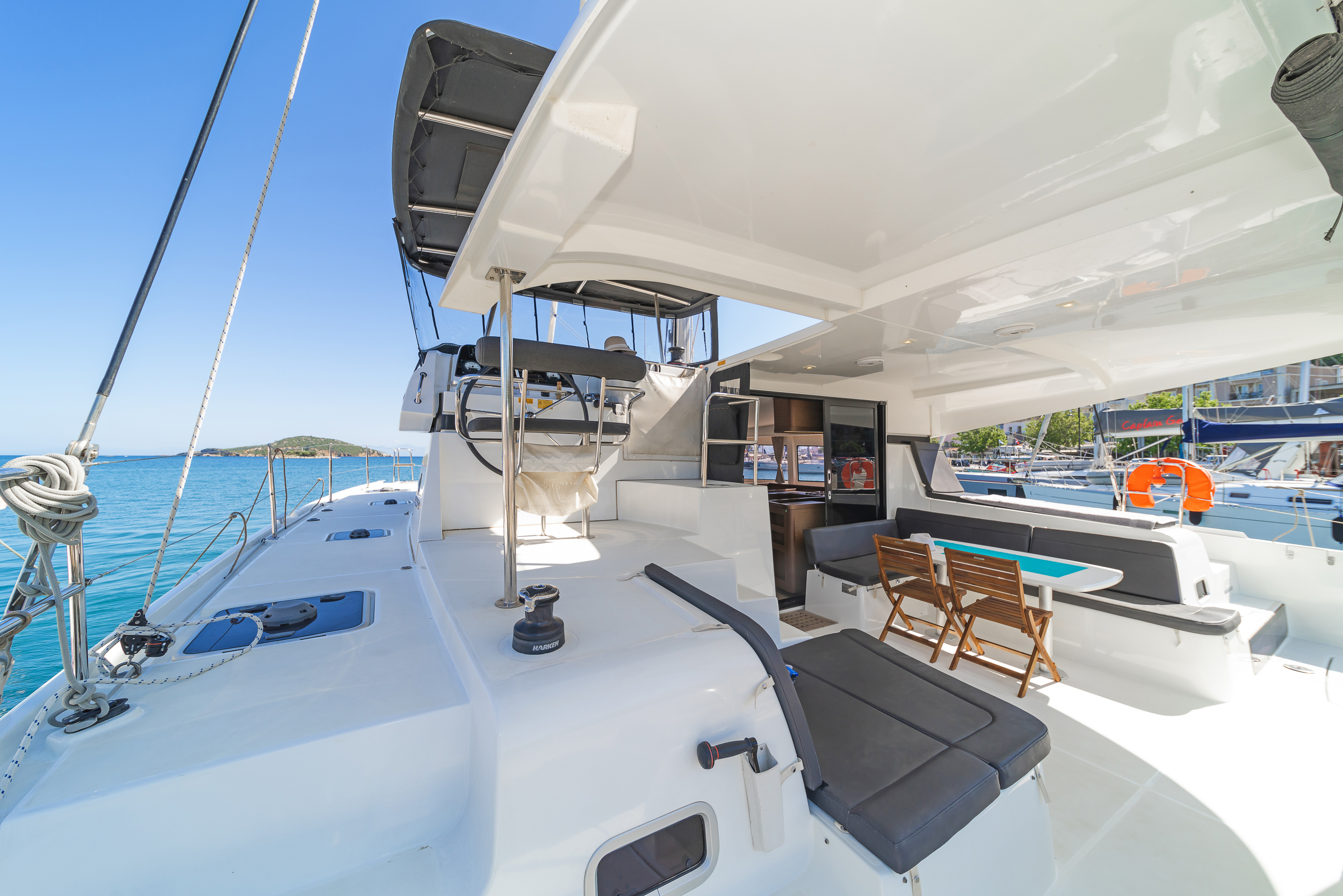 Lagoon 42 - 4 + 2 cab. — photo 14