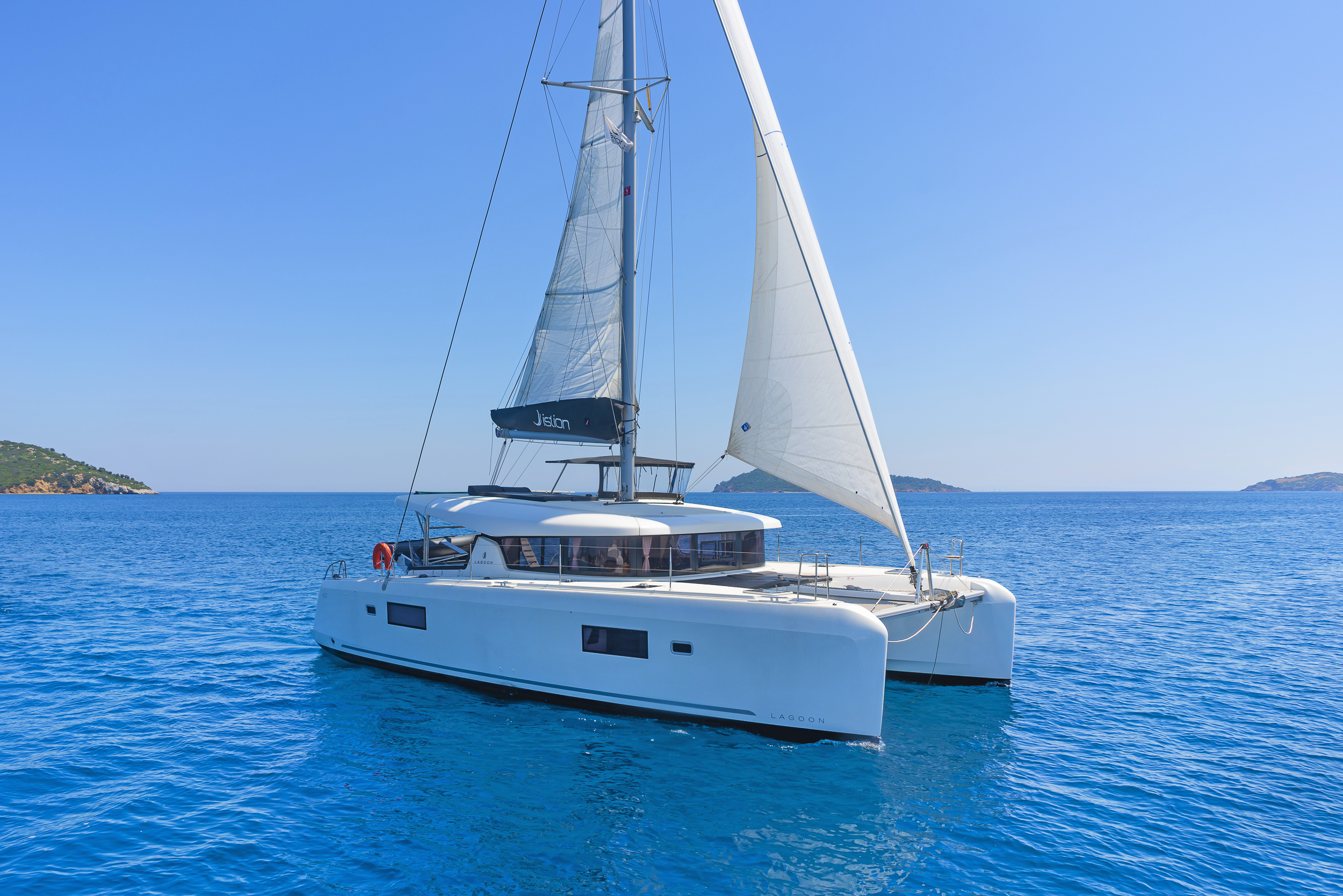 Lagoon 42 - 4 + 2 cab. — photo 17