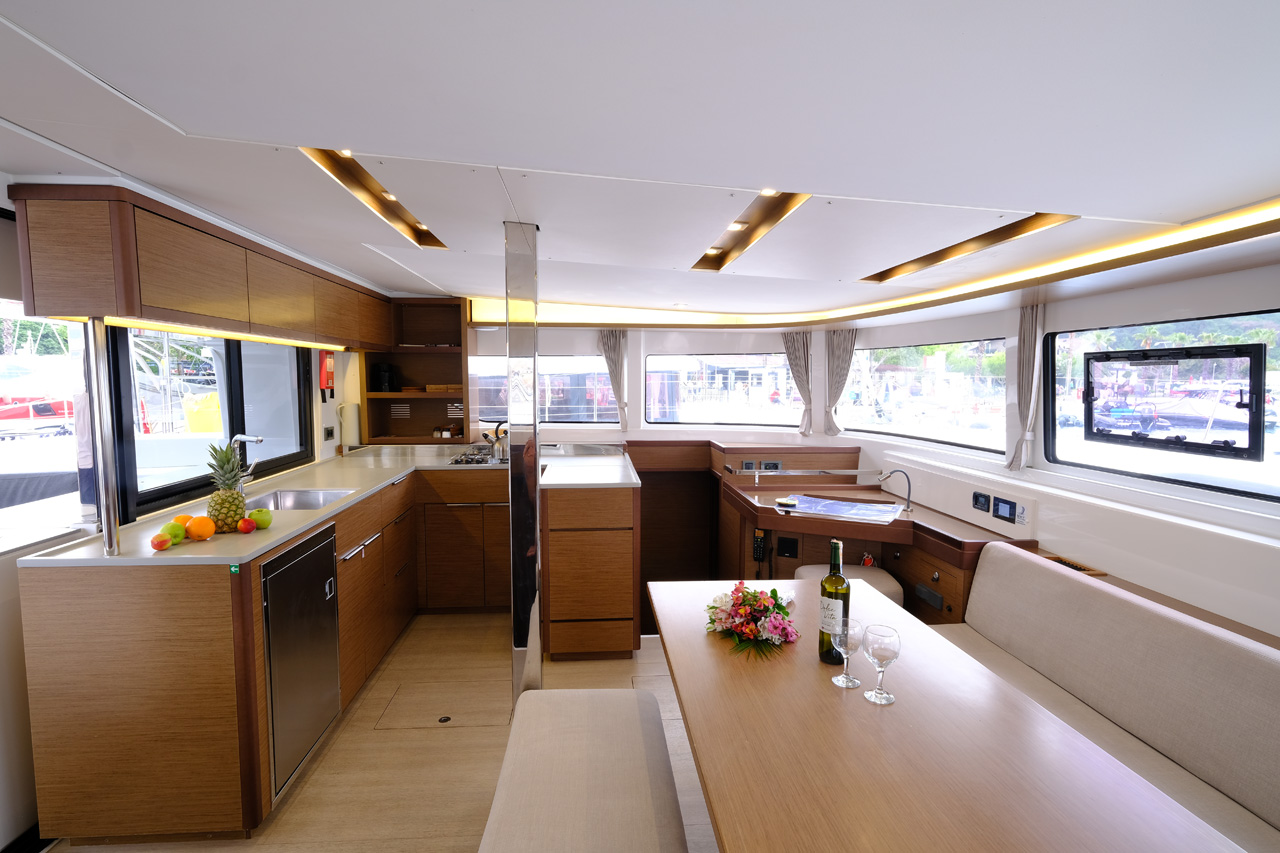 Lagoon 46 - 4 + 1 cab. — photo 9
