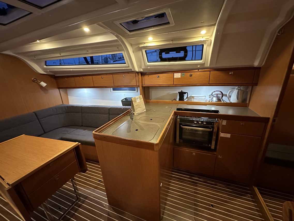 Bavaria Cruiser 37 - 3 cab. — photo 5