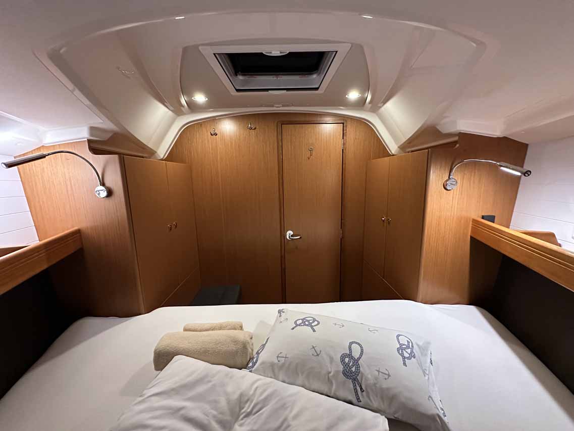 Bavaria Cruiser 37 - 3 cab. — photo 12
