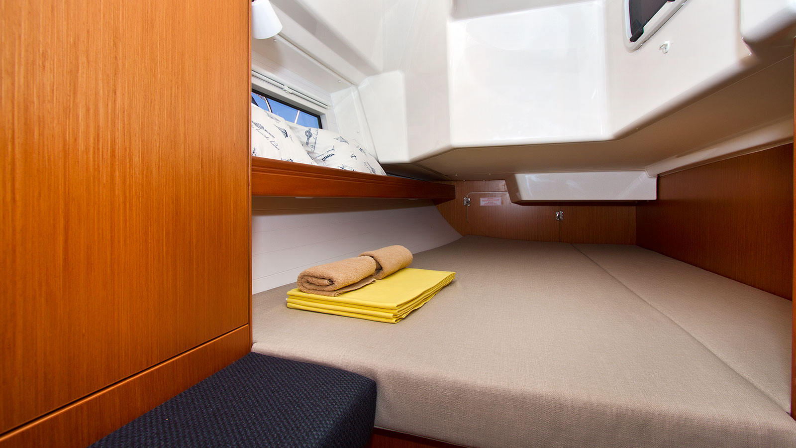 Bavaria Cruiser 34 — photo 17