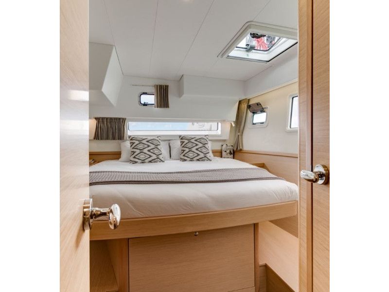 Lagoon 42 - 4 + 2 cab. — photo 8