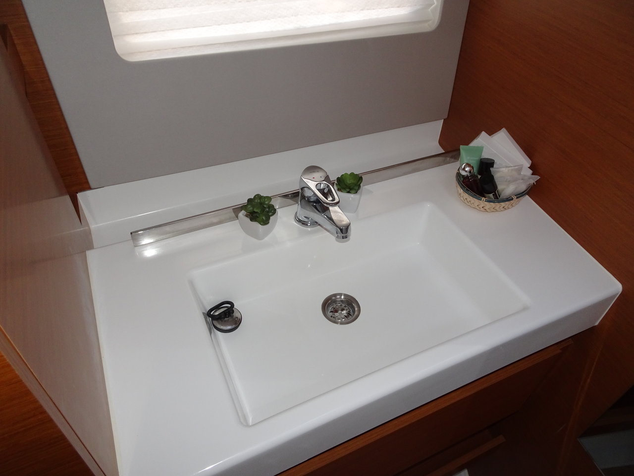 Sun Odyssey 490 - 3 cab. — photo 21