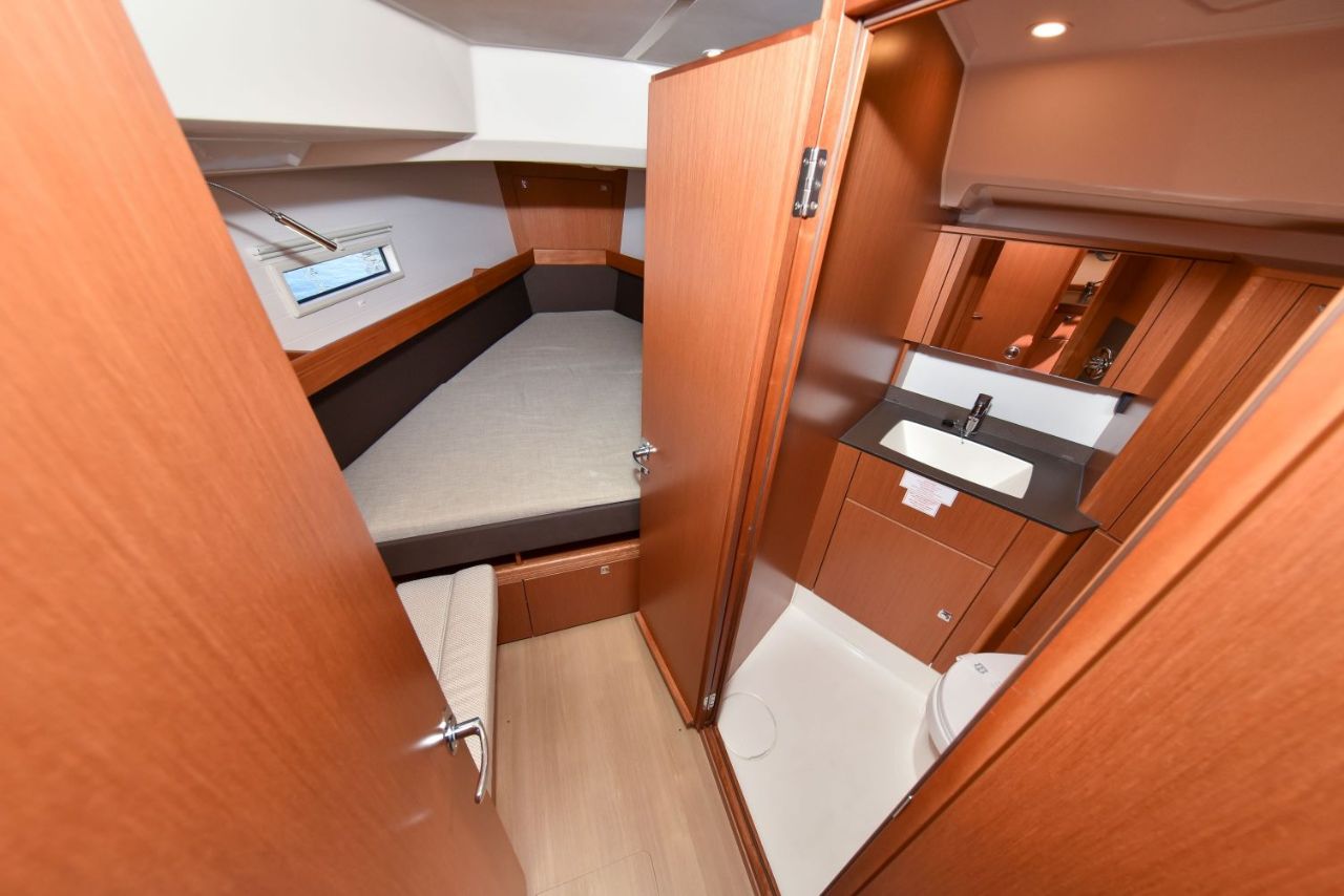 Bavaria Cruiser 41 - 3 cab. — photo 32