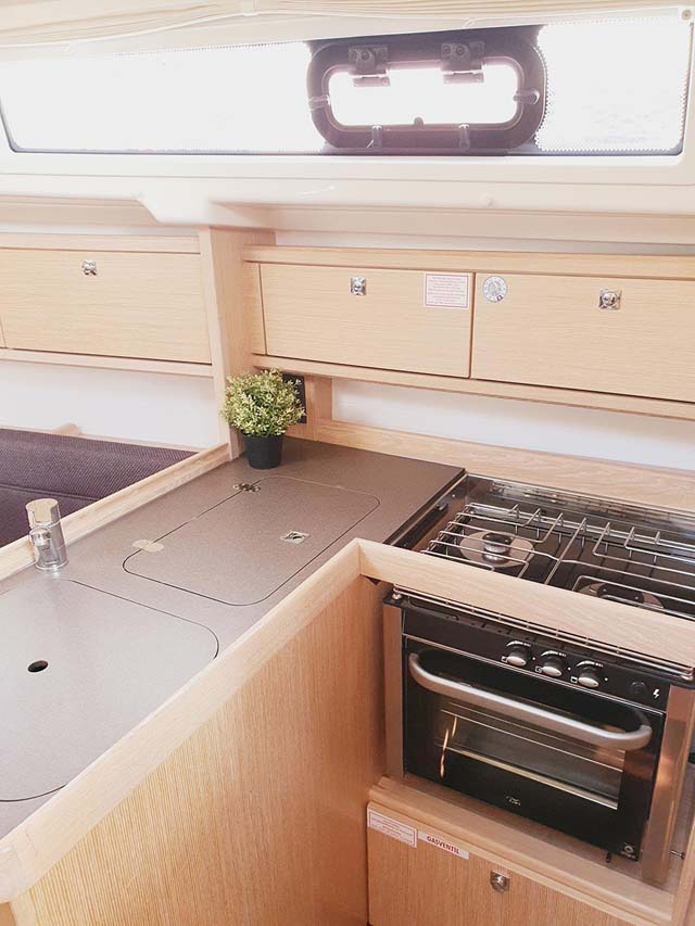 Bavaria Cruiser 34 - 2 cab. — photo 10