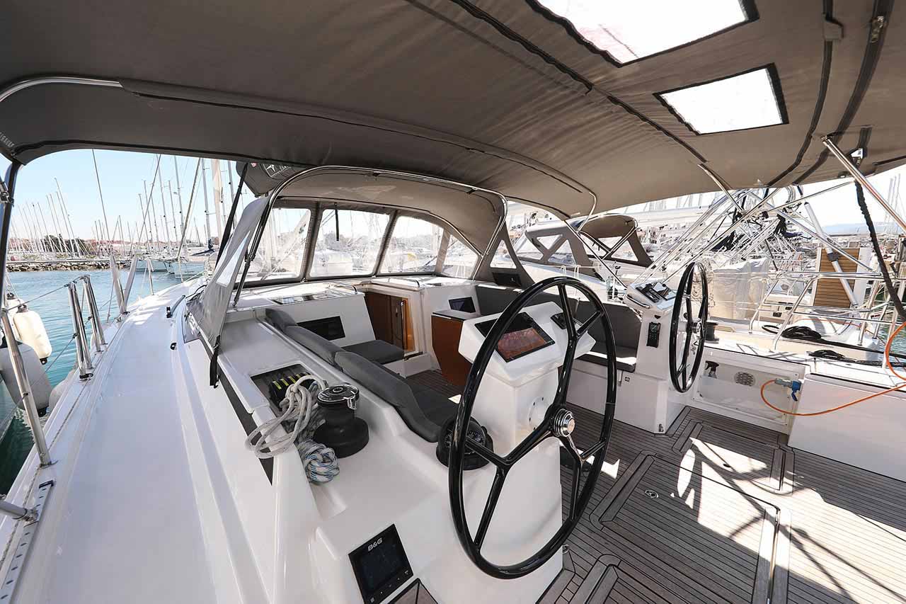 Bavaria C45 Holiday — photo 8