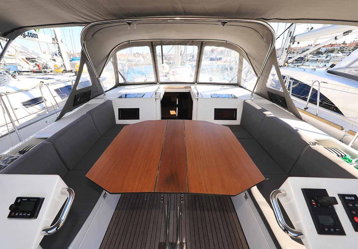 Bavaria C45 Holiday — photo 9