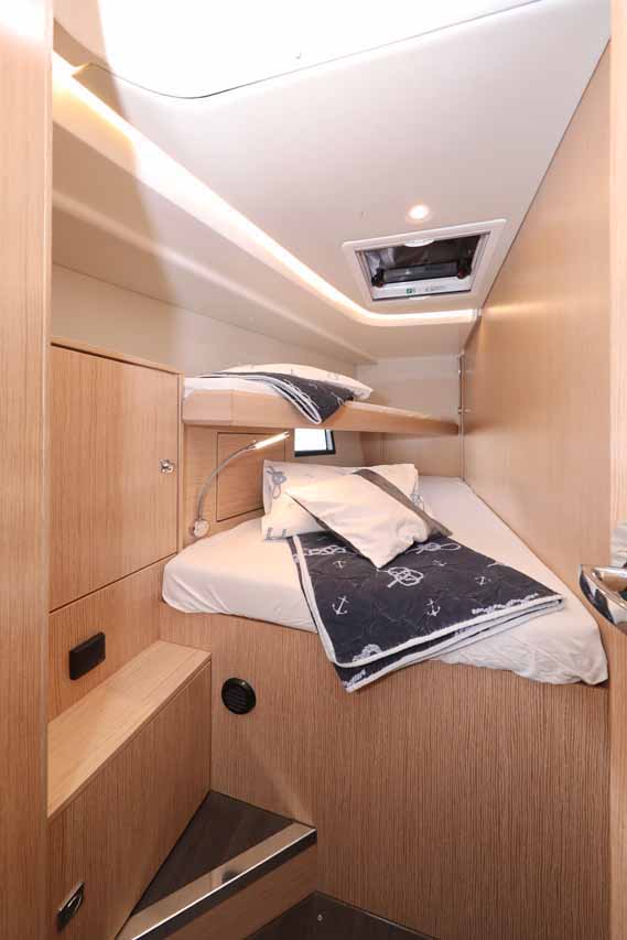 Bavaria C45 Holiday — photo 18