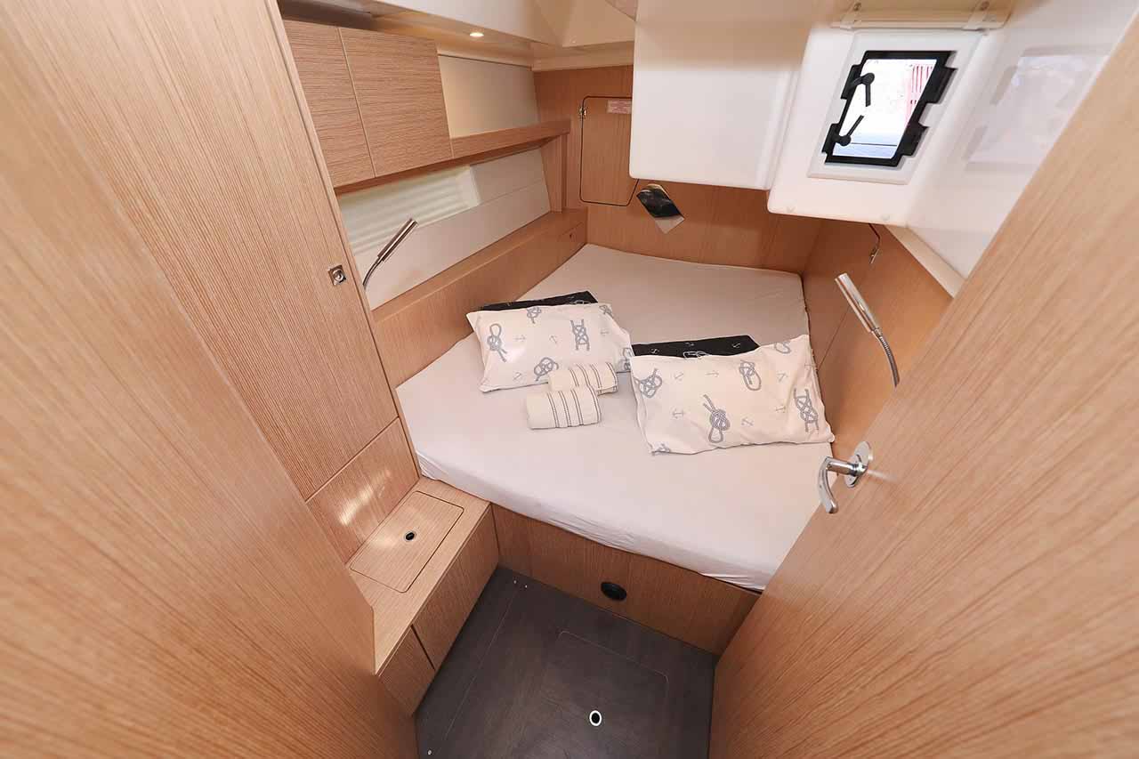 Bavaria C45 Holiday — photo 21