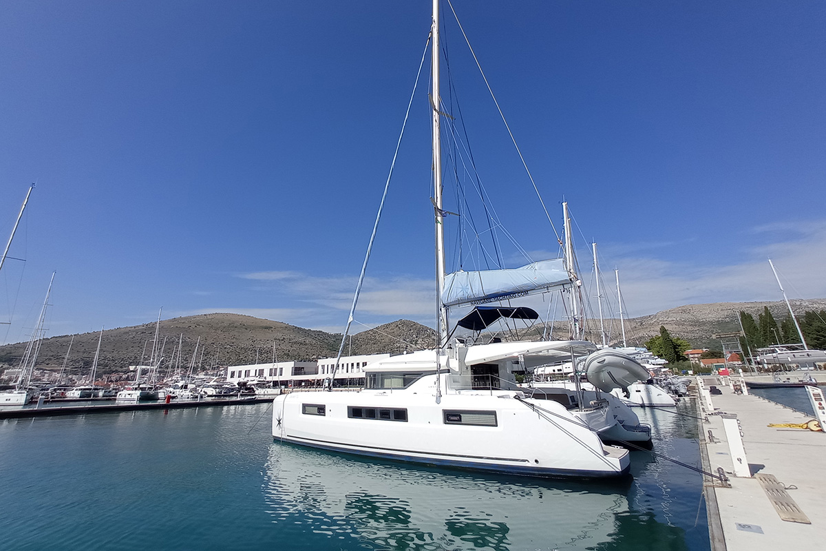 Lagoon 50 - 6 + 2 cab. — photo 1