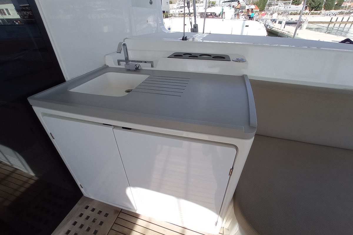 Lagoon 50 - 6 + 2 cab. — photo 36