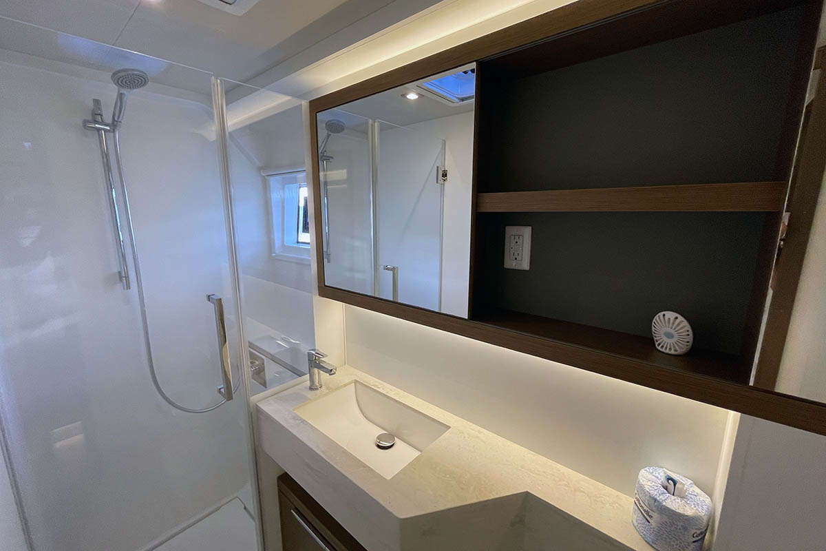 Lagoon 50 - 6 + 2 cab. — photo 14