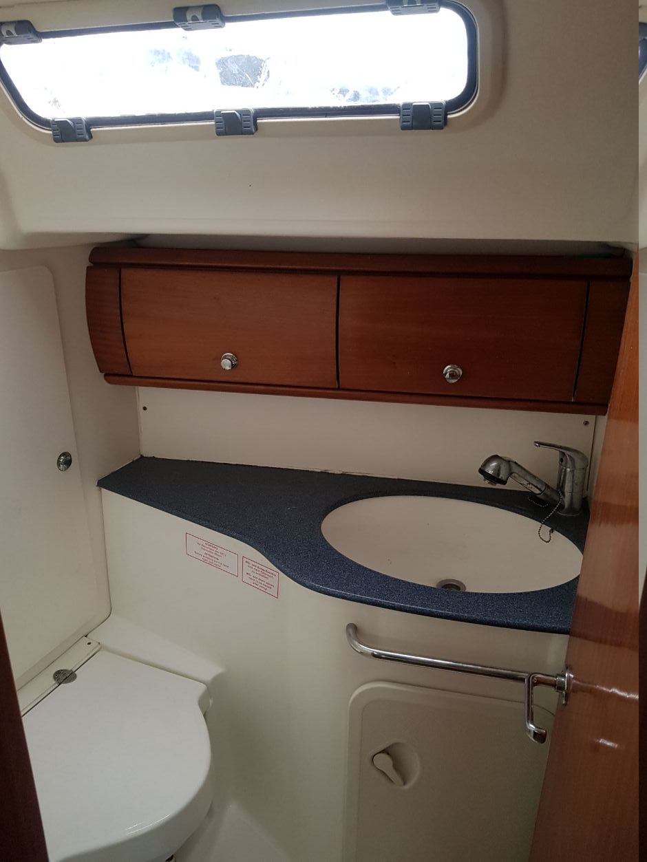 Bavaria 44 — photo 14